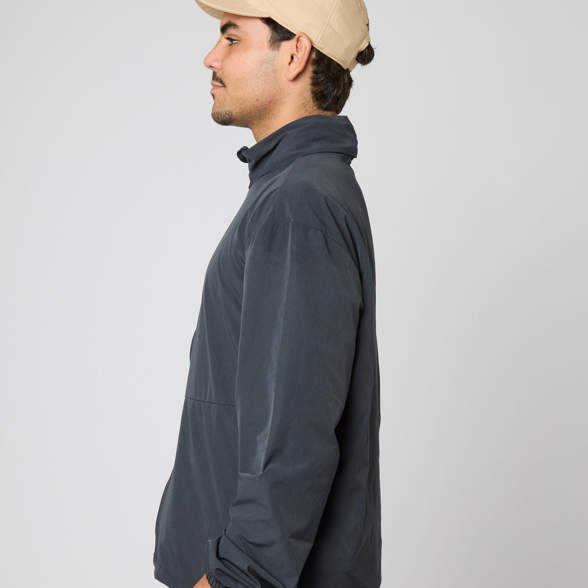 Corta-vento Midnight grey (Capuz Embutido)